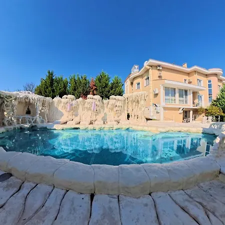 бутиков History 3*