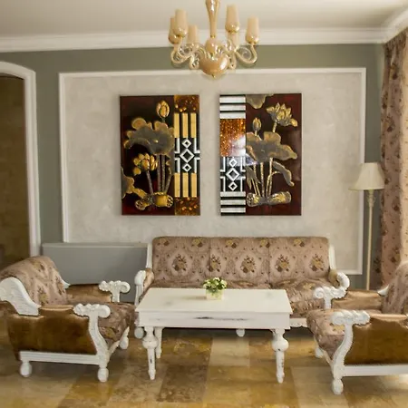 бутиков History Hotel 3*