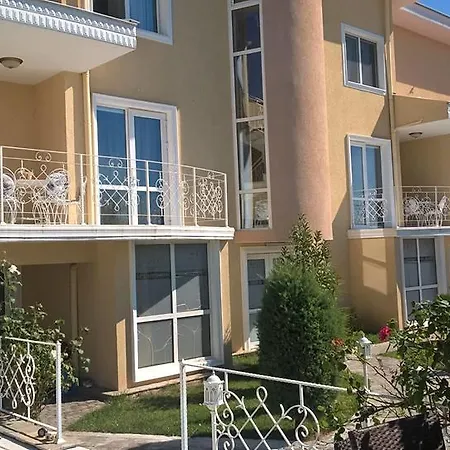 бутиков History 3* Haskovo