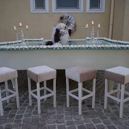 бутиков History Hotel