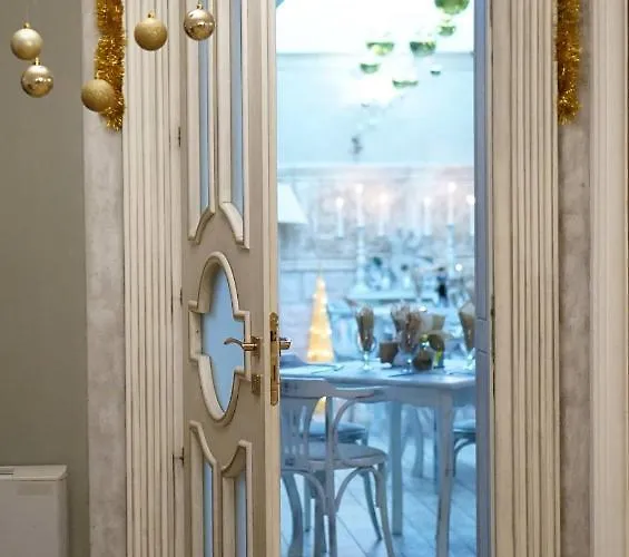 хистори Хотел 3*