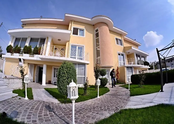 хистори Хотел 3*