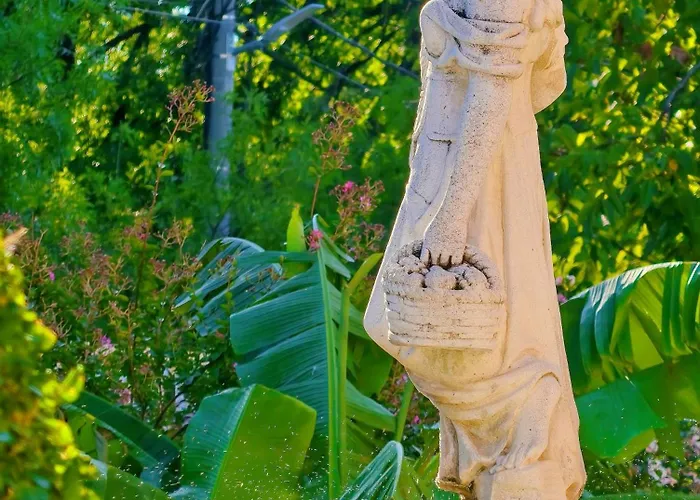 хистори Хотел