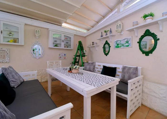 Хотел хистори