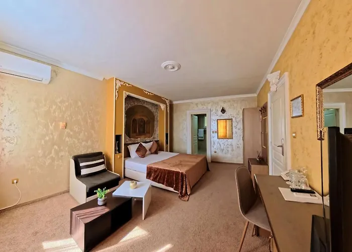 Хотел хистори