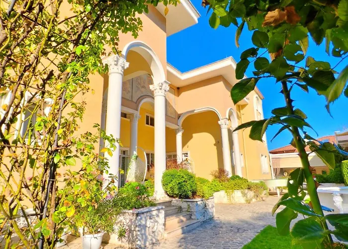 Хотел хистори 3*