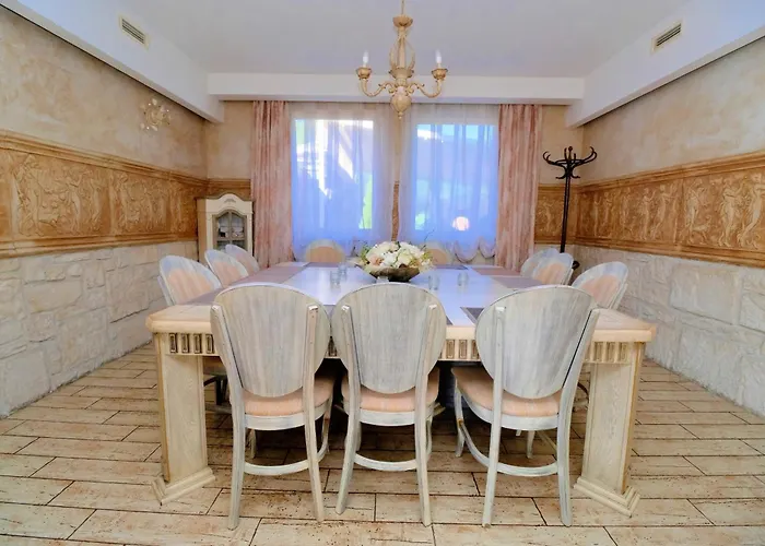 Хотел хистори