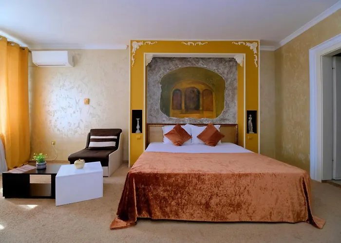 Хотел хистори 3*